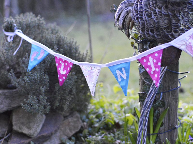 Wimpelkette mit doodle Buchstaben - ITH-Stickdatei